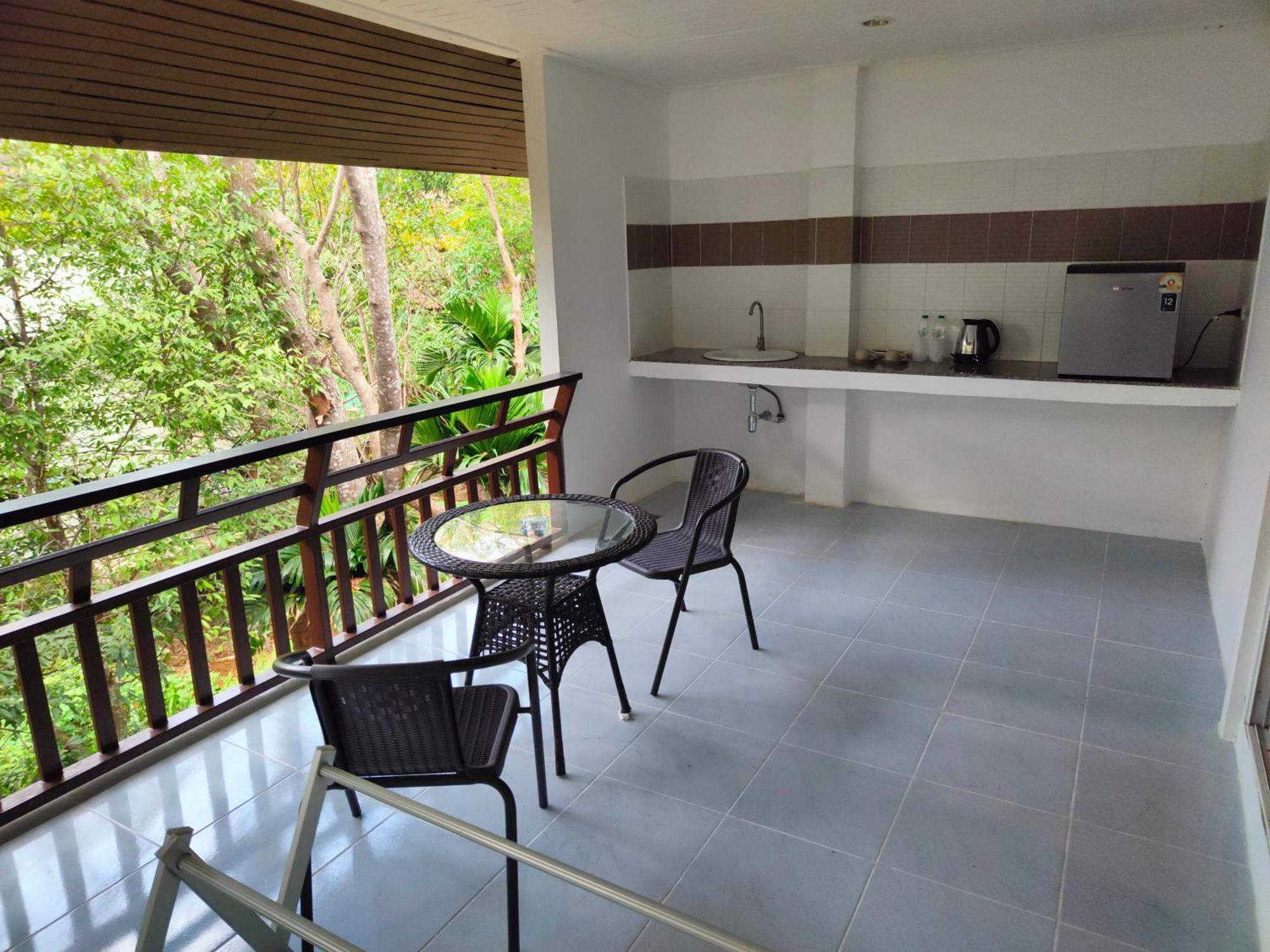 Phuket Jungle Experience Resort Karon Exterior photo